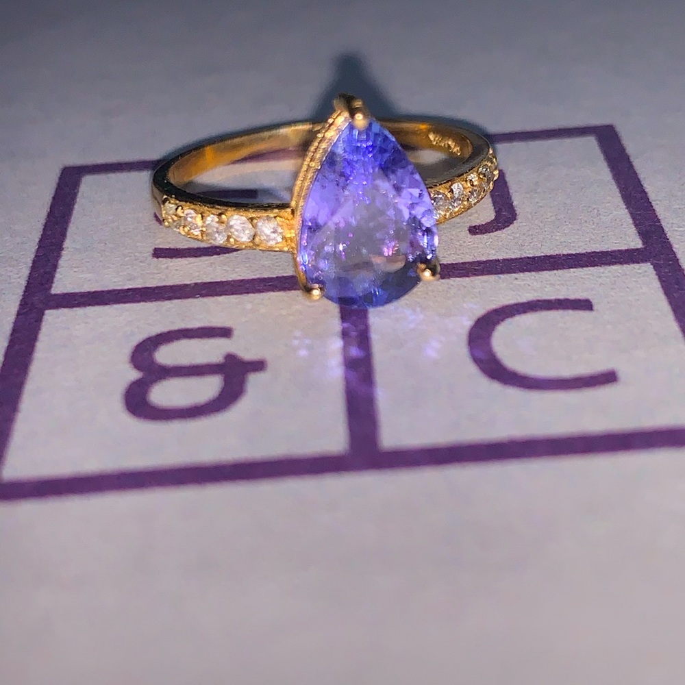 10k Tanzanite & Diamond Ring